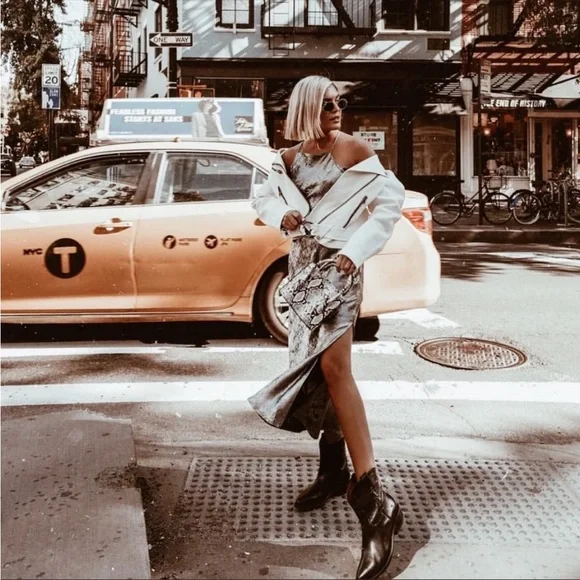 Frye Billy Short Pull On Cognac Brown Leather Southern Boho Cowboy Ankle Boot - Picture 3 of 14